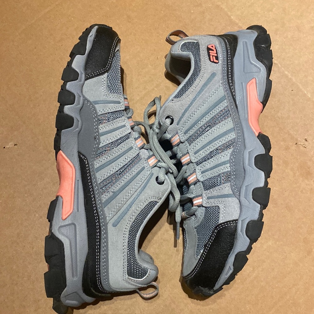Fila brand sneakers grey pink 8.5 womens running hiking walk sneakers